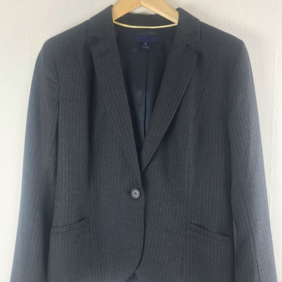 J. Crew Grey Pinstripe 100% Italian Wool Blazer - Picture 2 of 8